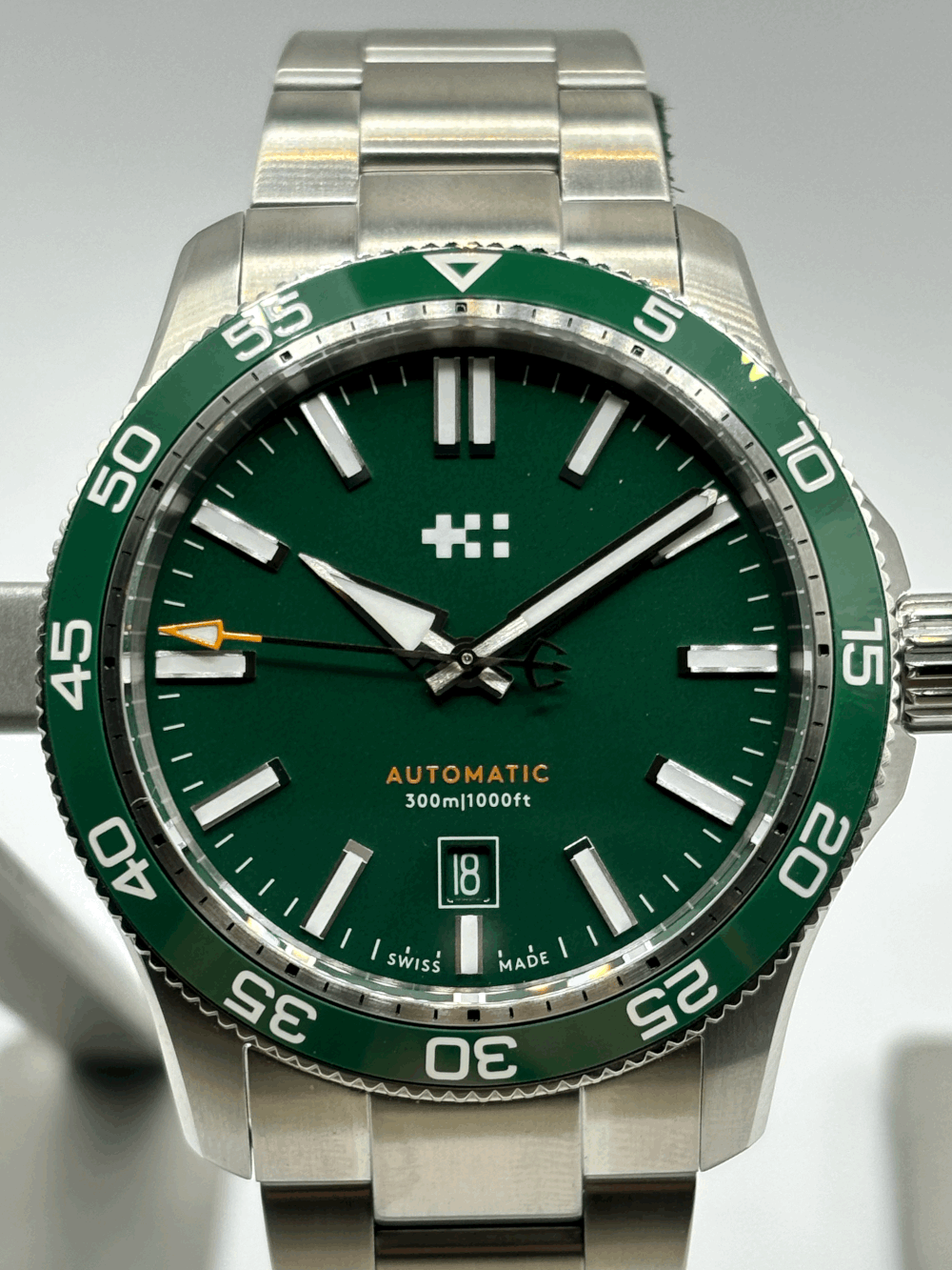 SOLD WH462 C60 Trident Pro 300 42mm Green (09/2022) — Ward Hoard