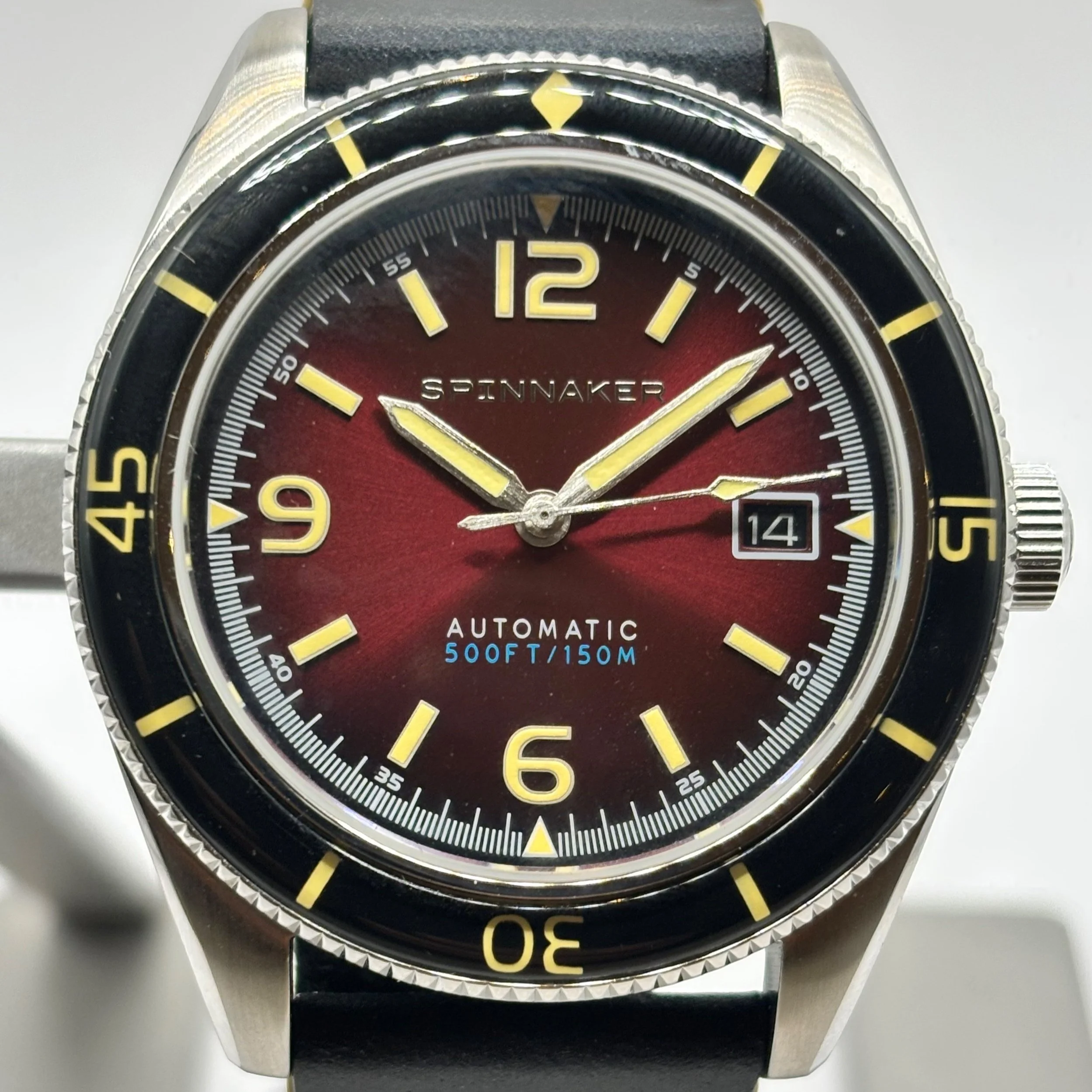 SOLD WH552 GATECRASHER! Spinnaker Fleuss Oxbow Red (undated)