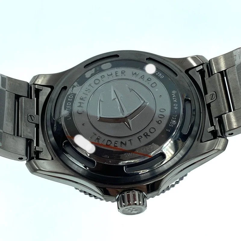 c60-Graphite-caseback.jpg