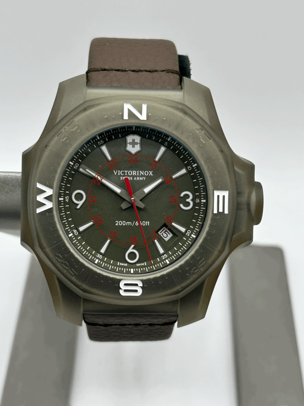 Victorinox I.N.O.X. Titanium ジャンク Victorinox Swiss Army INOX Titanium Watch Hands-On