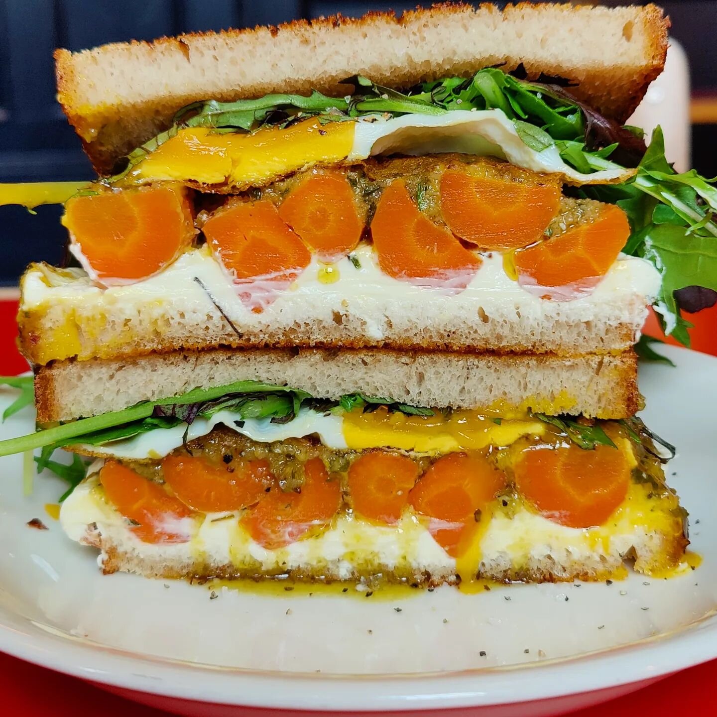 WHAT'S UP DOC? 🥕🐰 Our special sandwich this week is flavour sensation with the carrotiest carrots, superb sauce and zingy philly ✨ Jenny's Organic Carrots, Zesty Cream Cheese, Salsa Dragoncello, Rod's Organic Sunny Egg + McNally's Leaves ✨ @mcnally