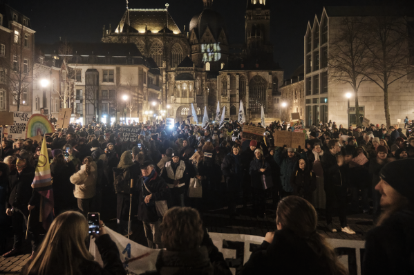 Is there a door in the German “fire wall”?