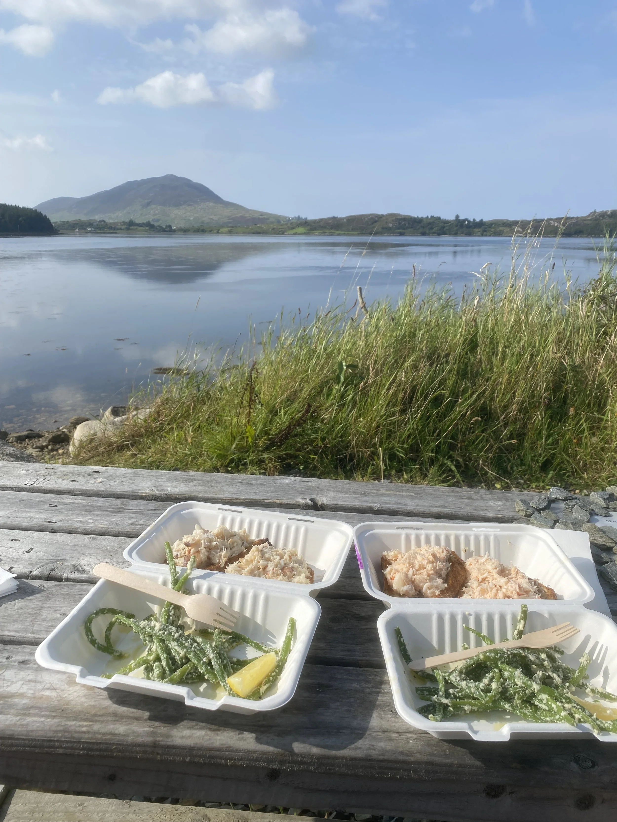 How to Eat Well on Vacation Without Stressing Out (Hormone-Friendly Tips from a Dietitian)