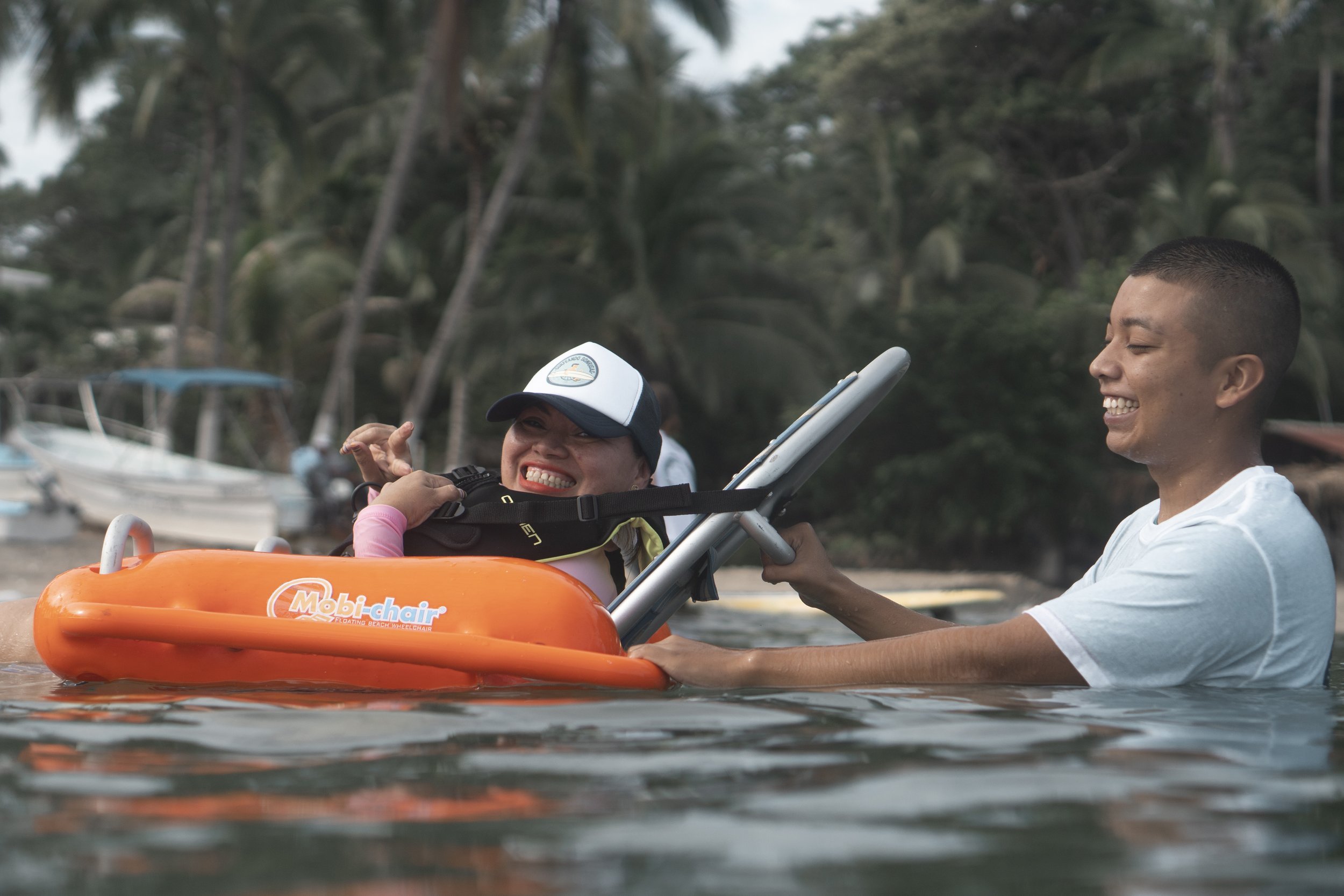 Surfeando Sonrisas Lo de Marcos-65.jpg