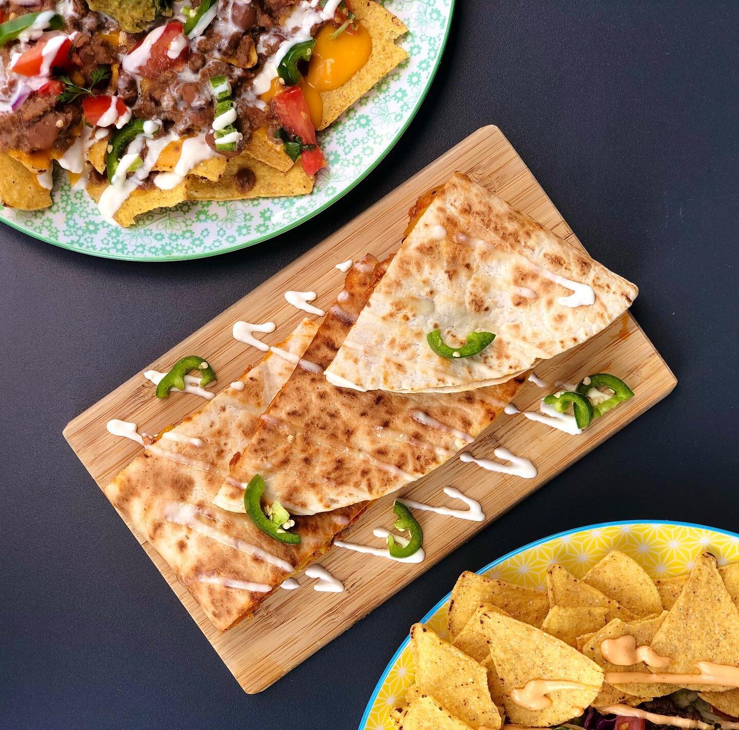 Any plans for the weekend ? We are waiting for you 🥰 &thinsp;
&thinsp;
#ancho #anchobelgium #weekend #friday #mexicanfood #mexicanplace #natchos #quesadillas