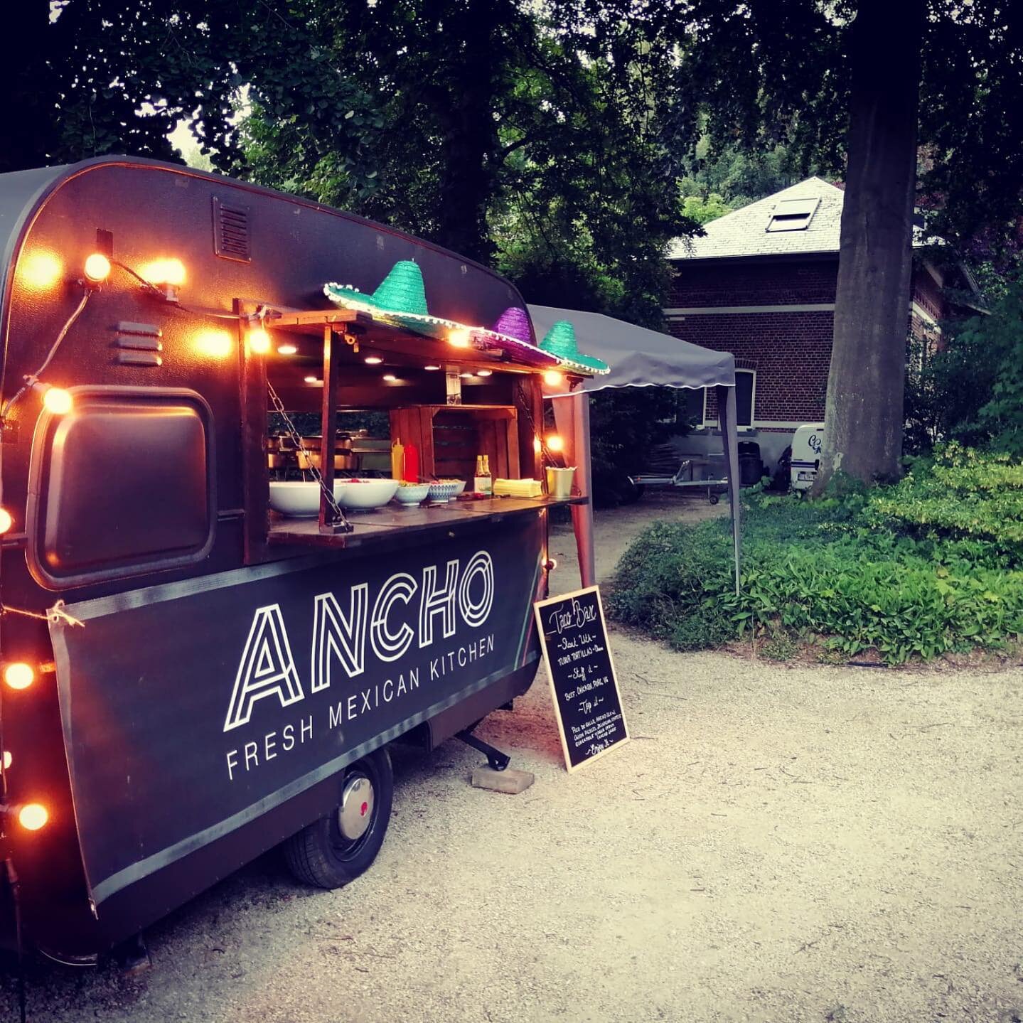 No need to travel the world for great food ! 🌎
Meet us this week-end at the Brussels Food Festival. Friday 11, Saturday 12 and Sunday 13 🌮🌵🎉 &thinsp;
&thinsp;
#brusselsfoodfestival #brussels #ancho #anchobelgium #mexicanfood #travel #nacho #tacos