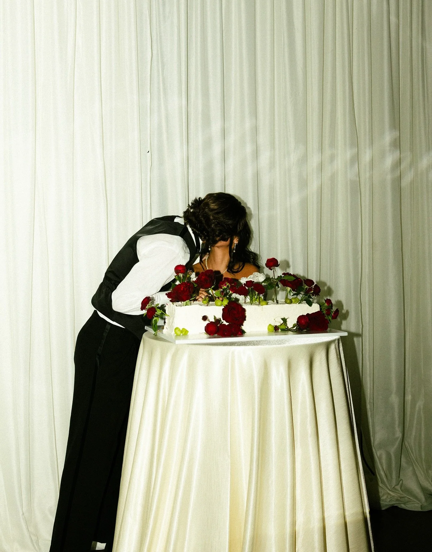 Still reminiscing this beautiful day 🤍✨
&bull;
&bull;
Planning: @infinityhospitalitygroup + @chesneytsounos 
Venue: @cherokee.dock
Floral: @echoesofedenflorals 
Photographer: @faithieeanne
Associate Photographer: @byabigailgornicki
Videographer: @sh