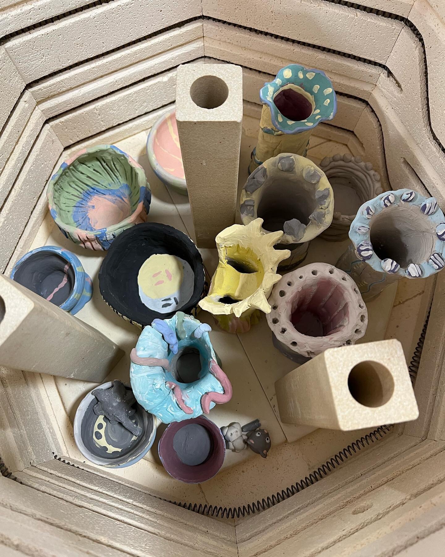 Finishing kiln firing from pottery camp!
Now for the glaze! Fall classes starting the week of Sept 26. For more info call 632-672-1316 #kidsloveart #art #artclasses # kidsart #kidsactivity #painting #paintingclasses # art 
#artclass #smithtownmoms #a