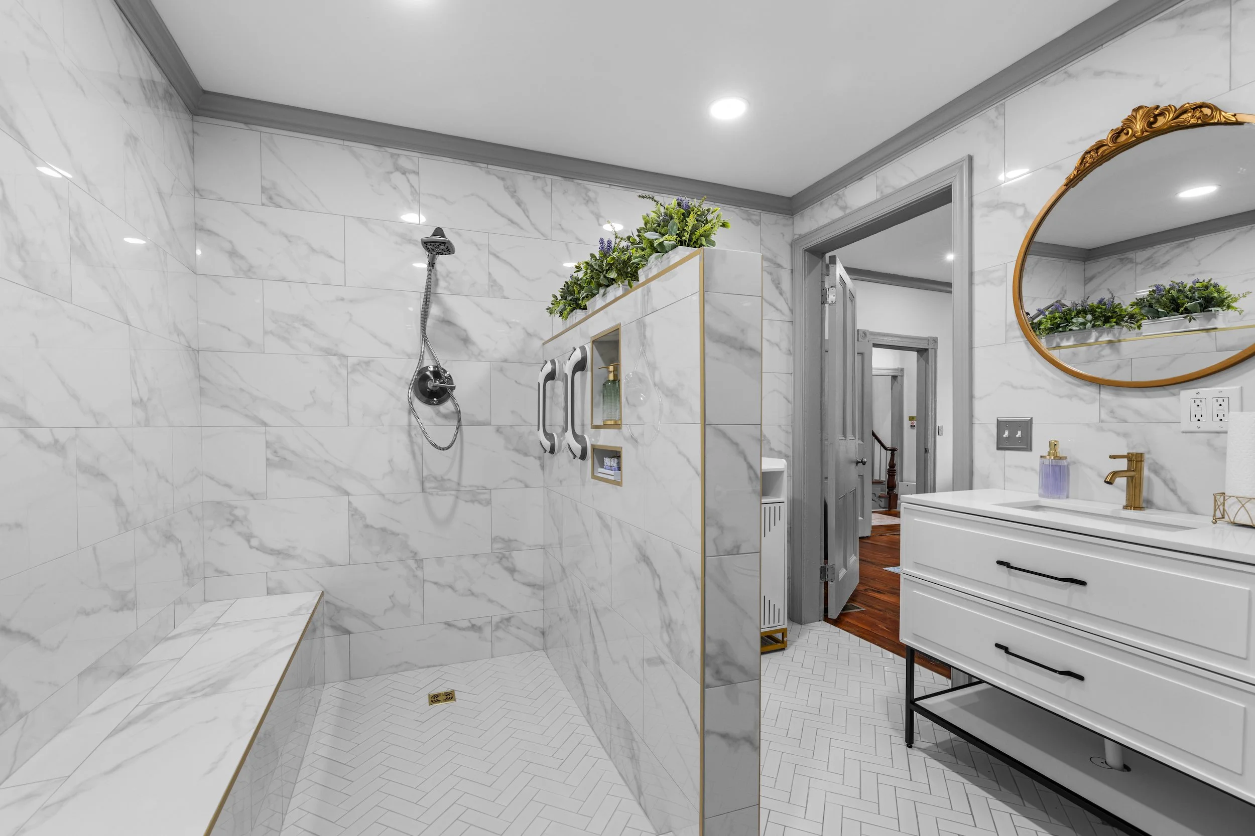 the-birth-sanctuary-hydrotherapy-suite.jpg