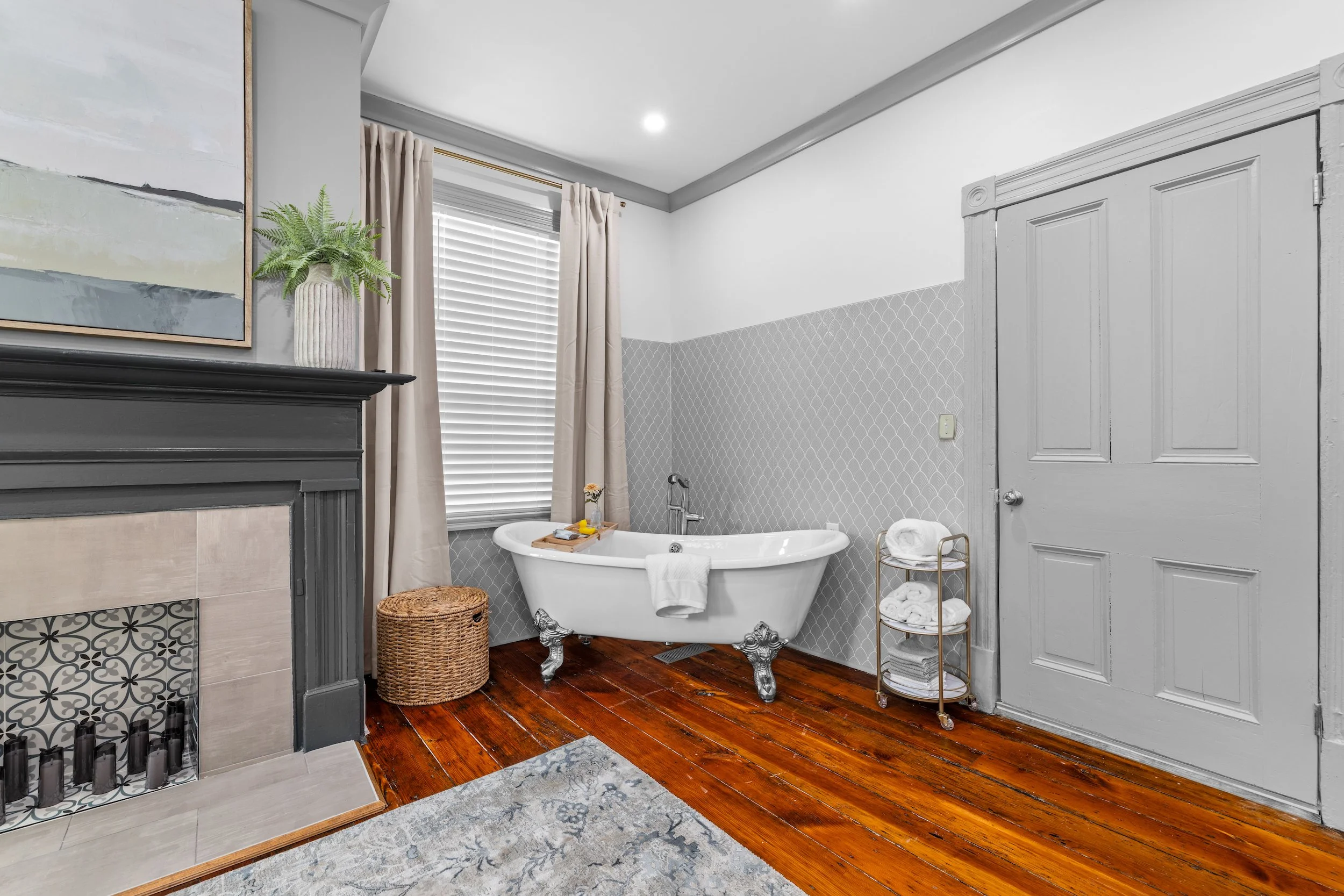 the-birth-sanctuary-anarcha-suite-tub.jpg