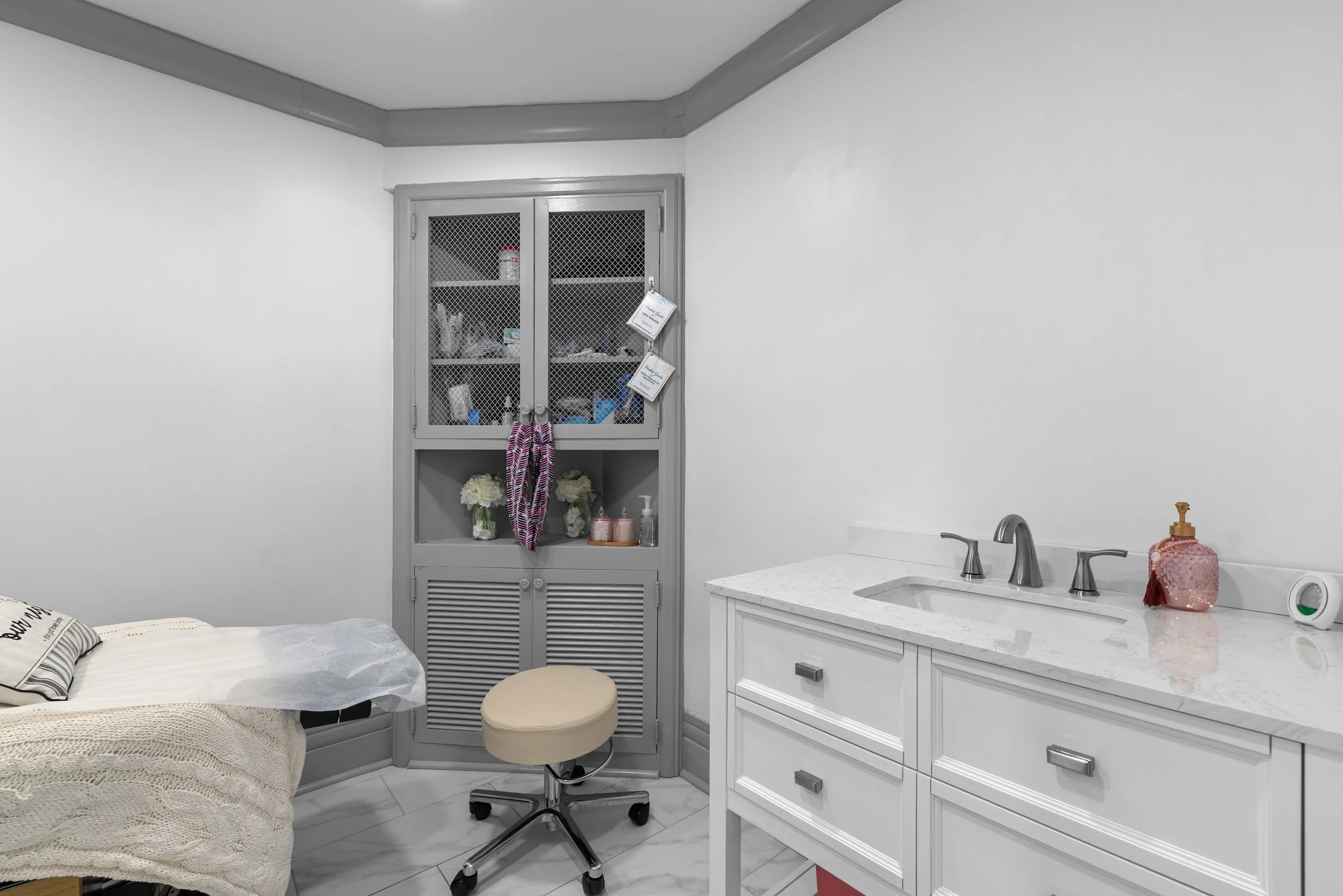 the-birth-sanctuary-examination-room-built-in.jpg