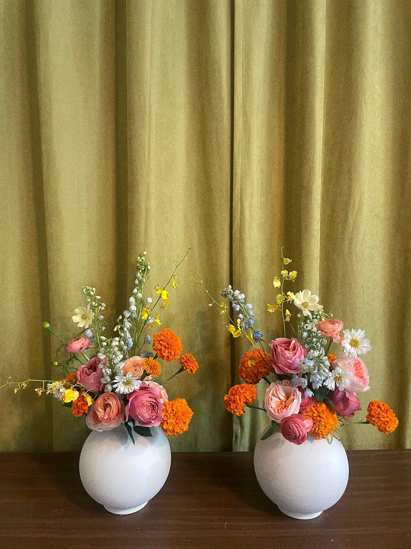 A week of wedding prep 🧡
.
.
#thecottagerose #kansascityflorist #kansascitywedding #destinationweddingflorist #fallweddingflowers #modernflorals #modernweddingflowers