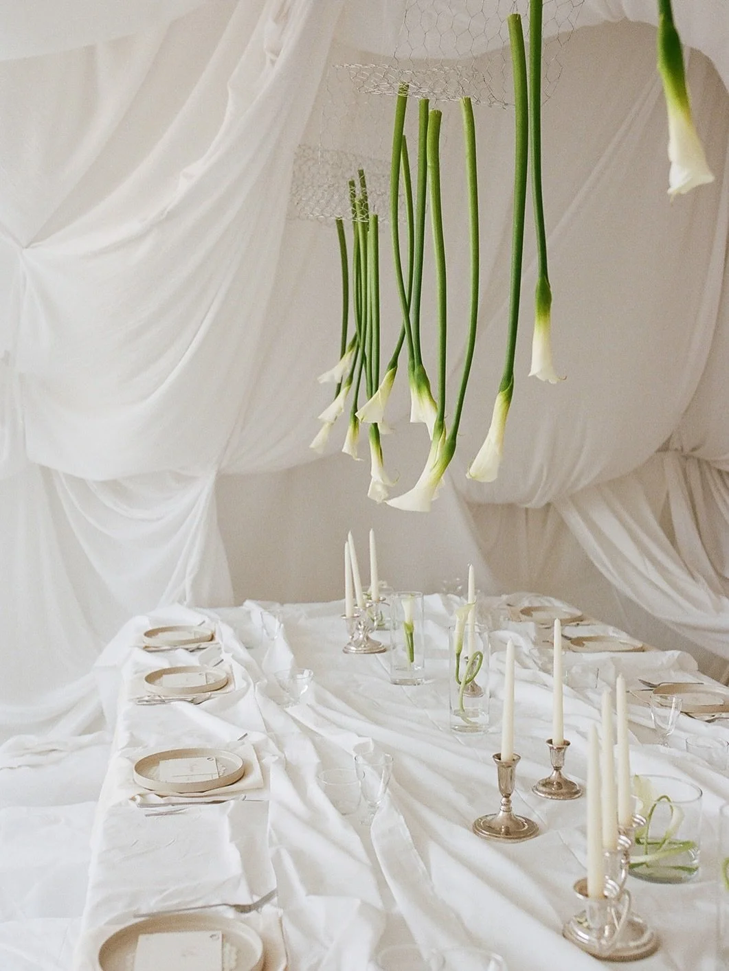 Happy new year! Please enjoy these gorge images from @maddiestring of @kaleykocinski &lsquo;s summer baby shower. One of my fave lil projects of 2025 including one of my fave things I made in 2025, an orchid clutch 🤍 #thecottagerose
.
.
Photos @madd