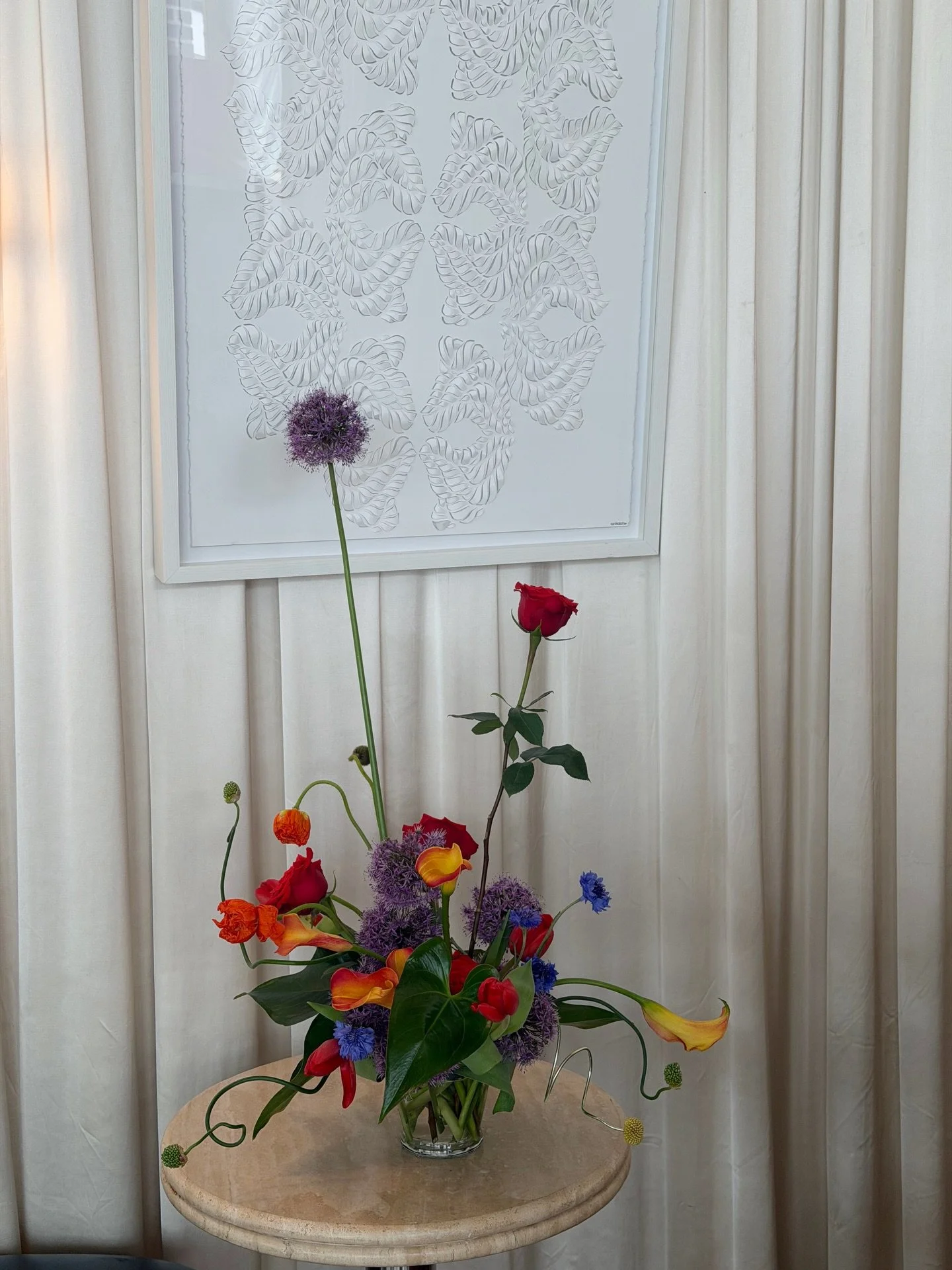 Adding some color back to my profile ❤️ 

Fun and funky pieces for @aliciakelly &lsquo;s exhibit, Soft Habits now showing @le___lounge until April 21st!
.
.
#thecottagerose | Kansas City florist | modern floral arrangement | single stems | colorful s