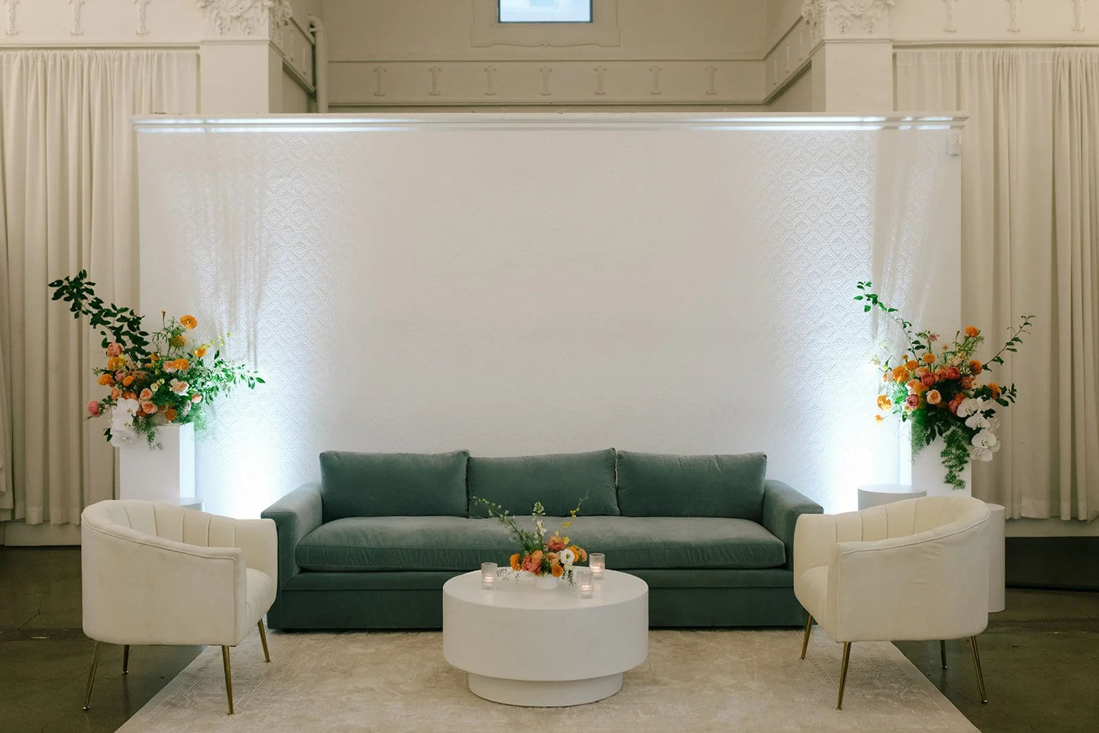 colorful flower filled october wedding in midtown kansas city la villa bridal bouquet wedding bouquet wedding flowers bud vase centerpieces sweetheart table the cottage rose kansas city wedding florist crossroads reception lounge furniture flowers