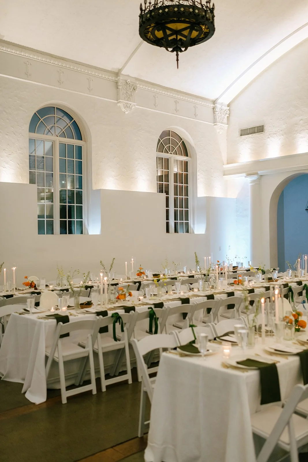 colorful flower filled october wedding in midtown kansas city la villa bridal bouquet wedding bouquet wedding flowers bud vase centerpieces sweetheart table the cottage rose kansas city wedding florist crossroads reception hanging flower arrangement