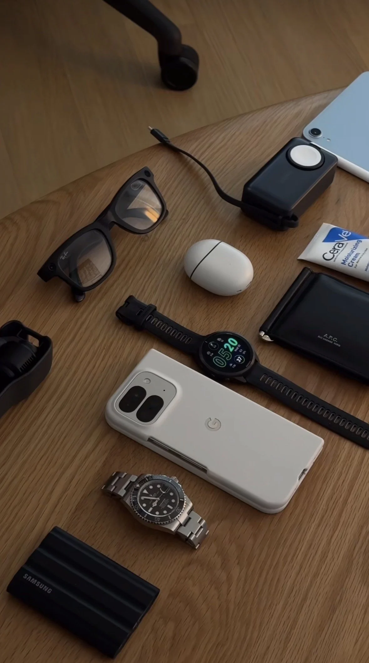 Tech: Essentials & Accessories