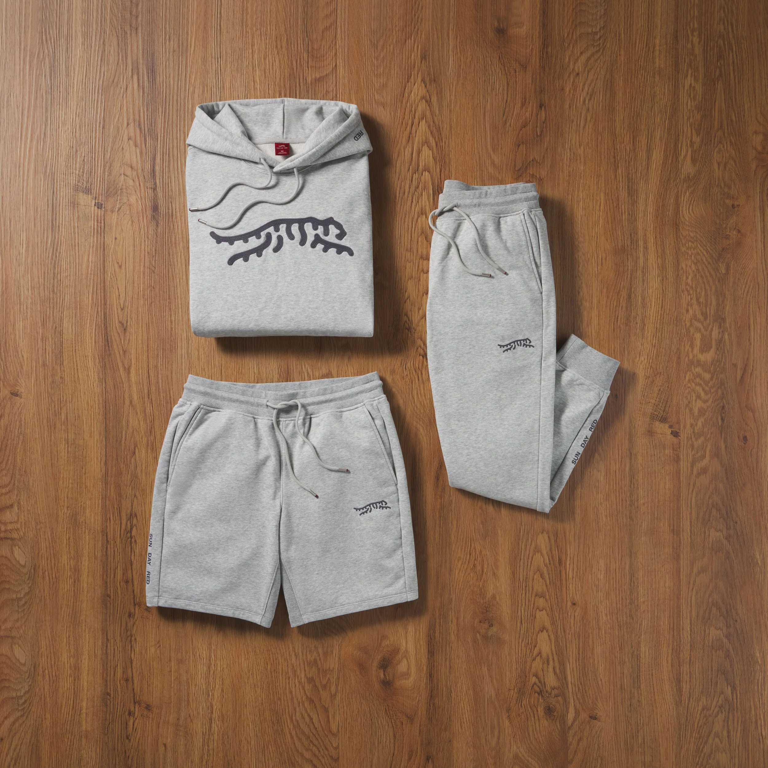 SHOT 11 CHAINSTITCH OUTFIT1x1.jpg