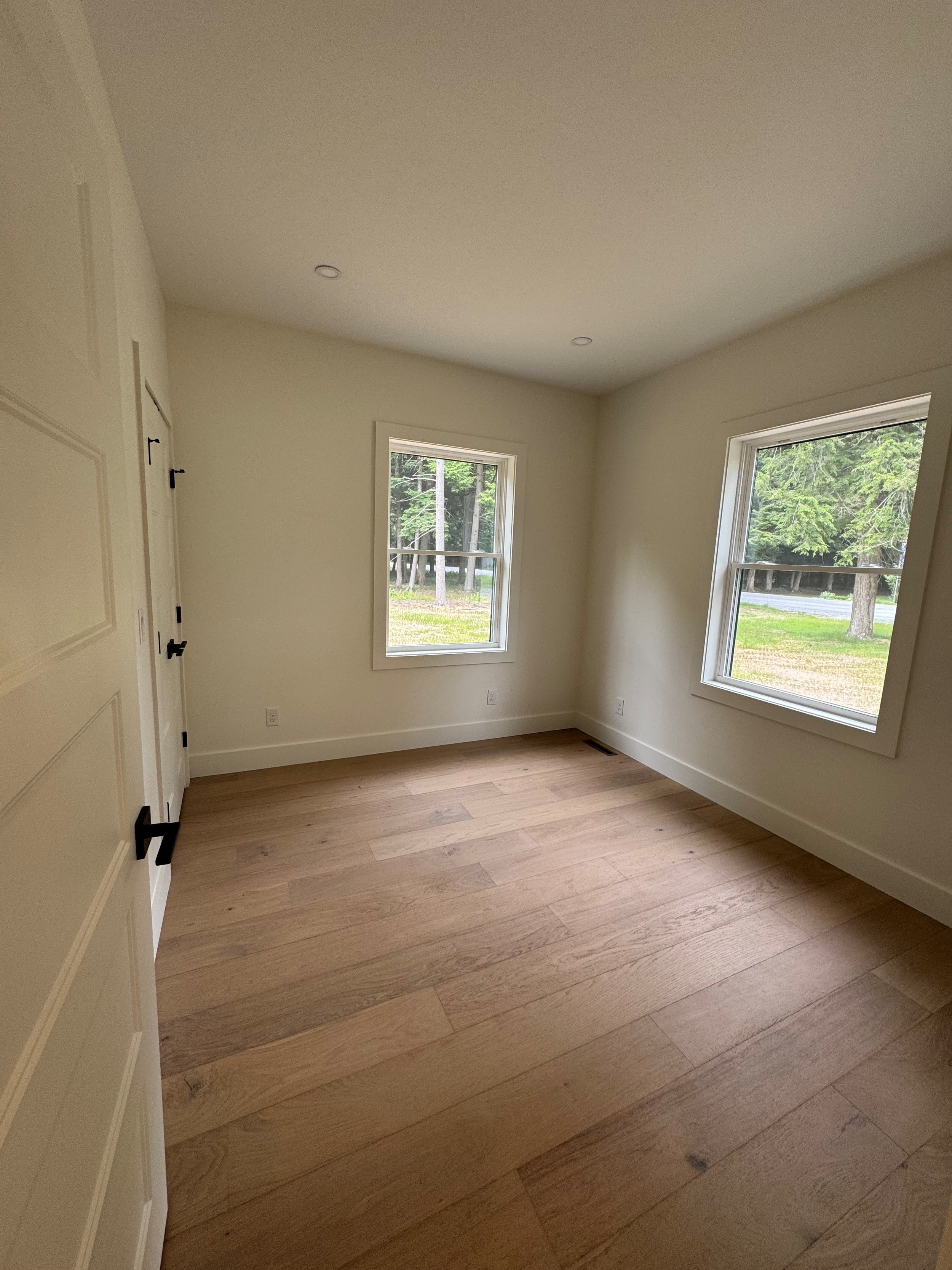 front bedroom.jpg