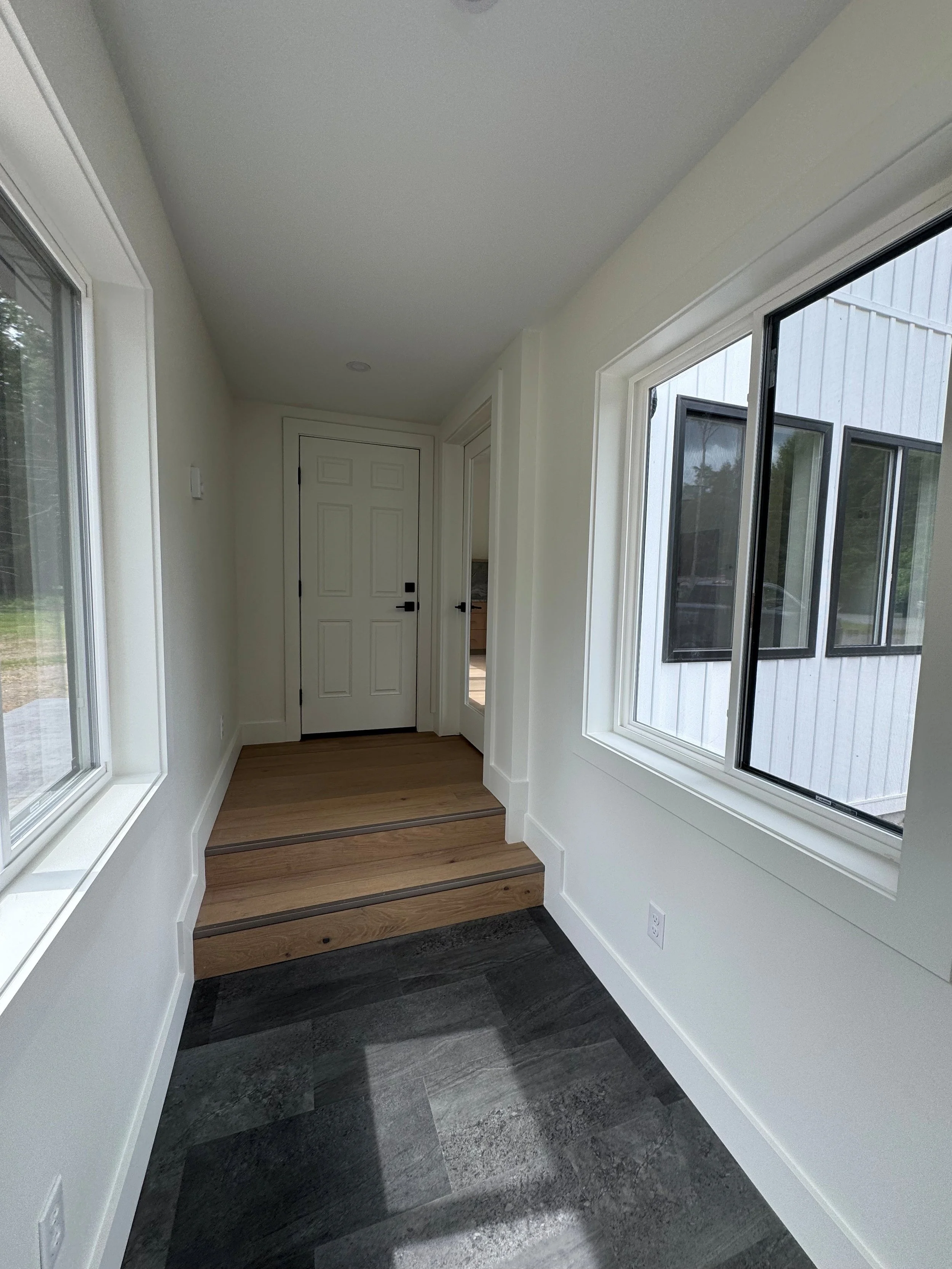 Hallway3.jpg