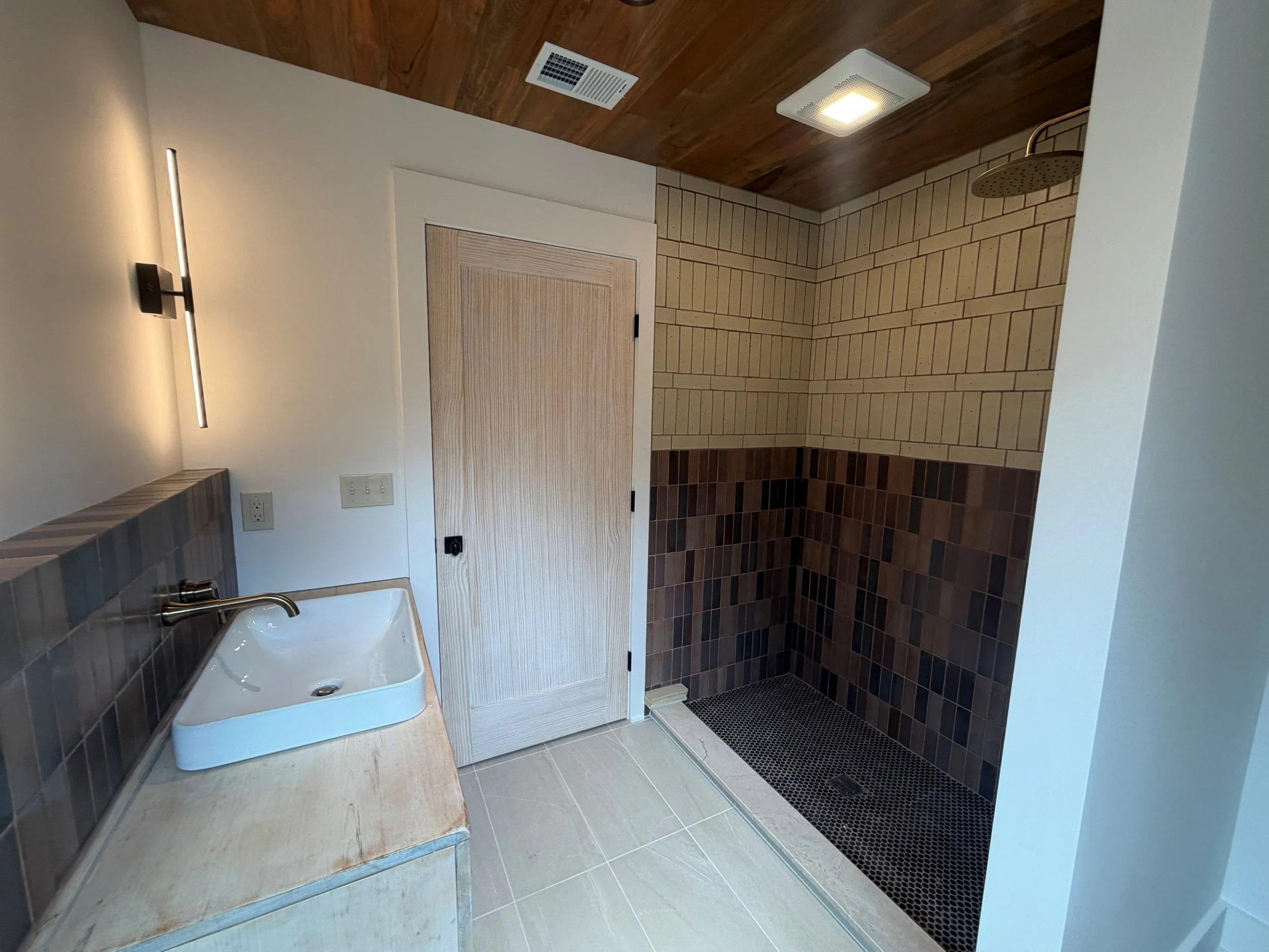 3rdbath.jpg