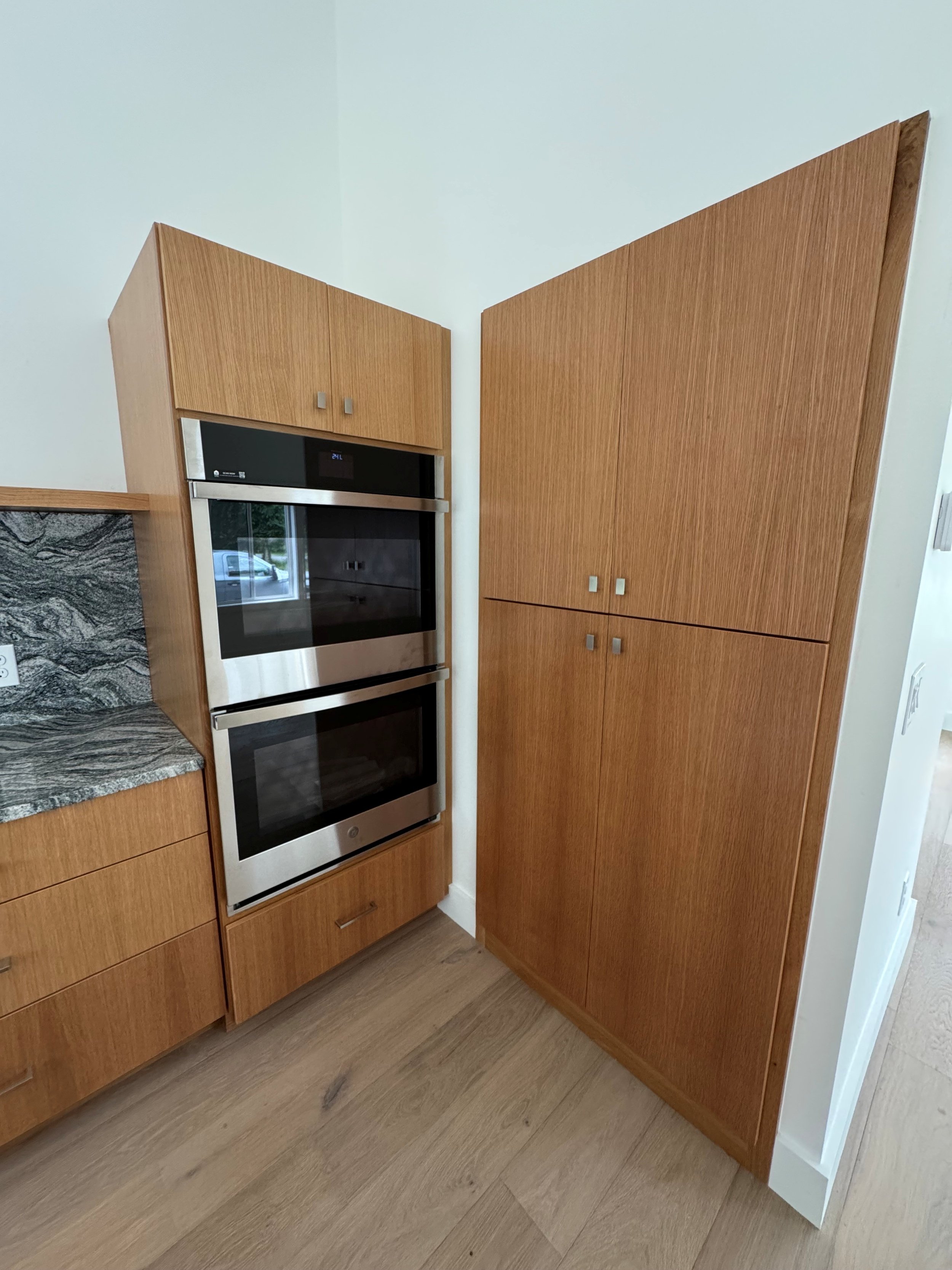 oven pantry.jpg
