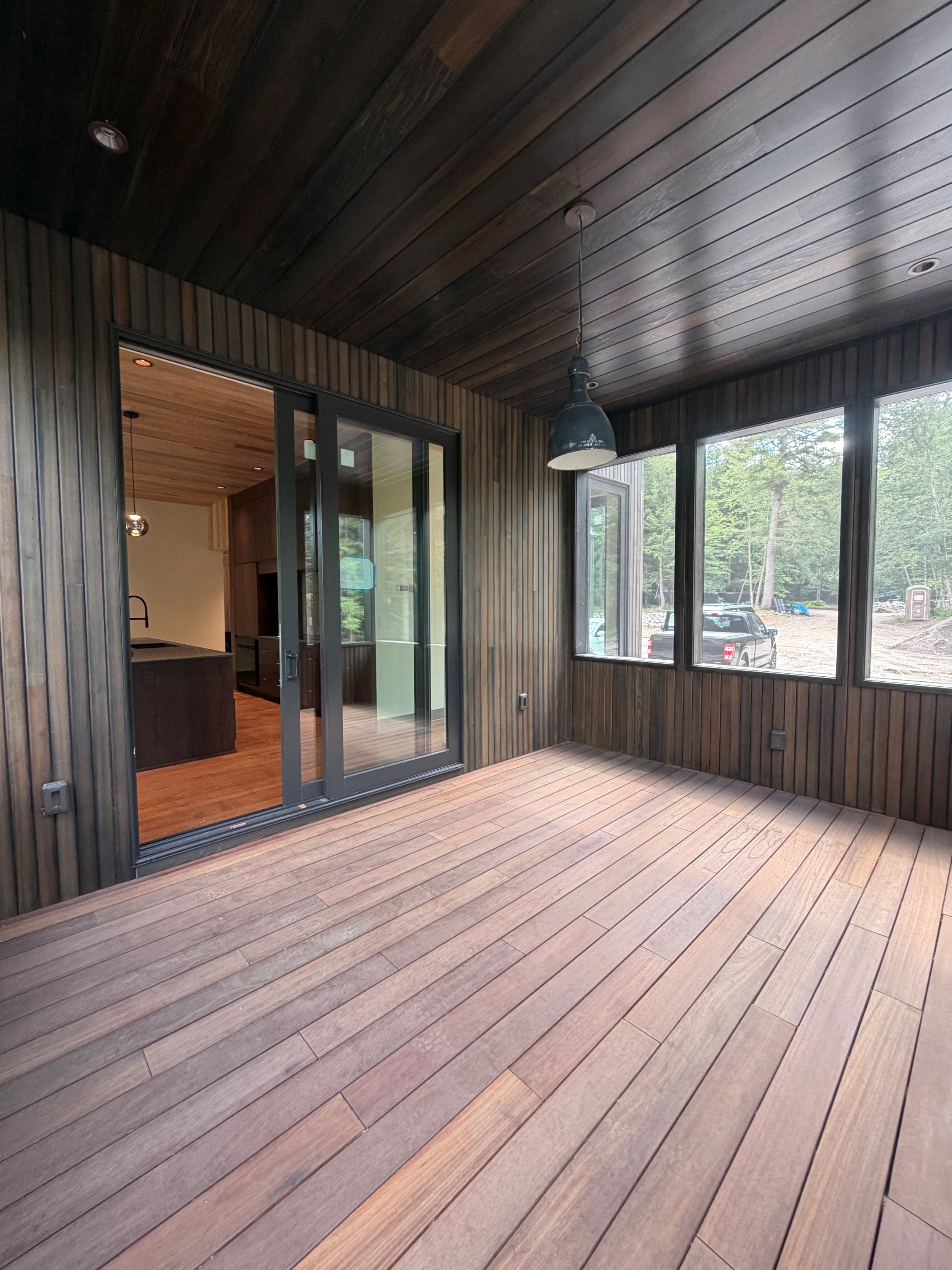 porch2.jpg
