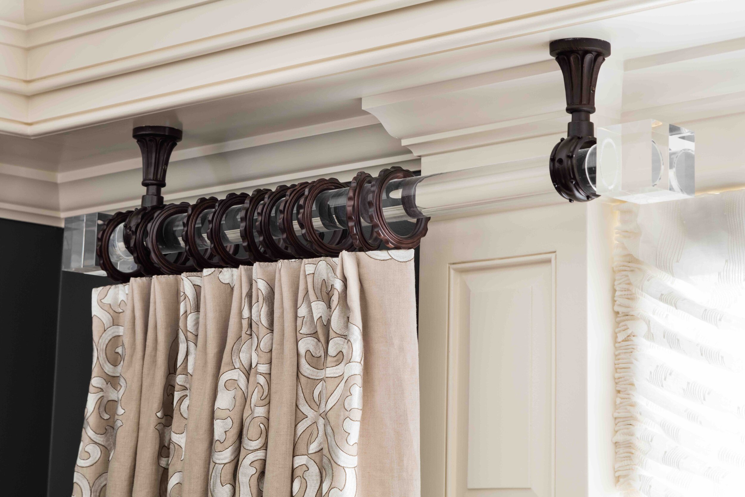 Moody Blue - Details 