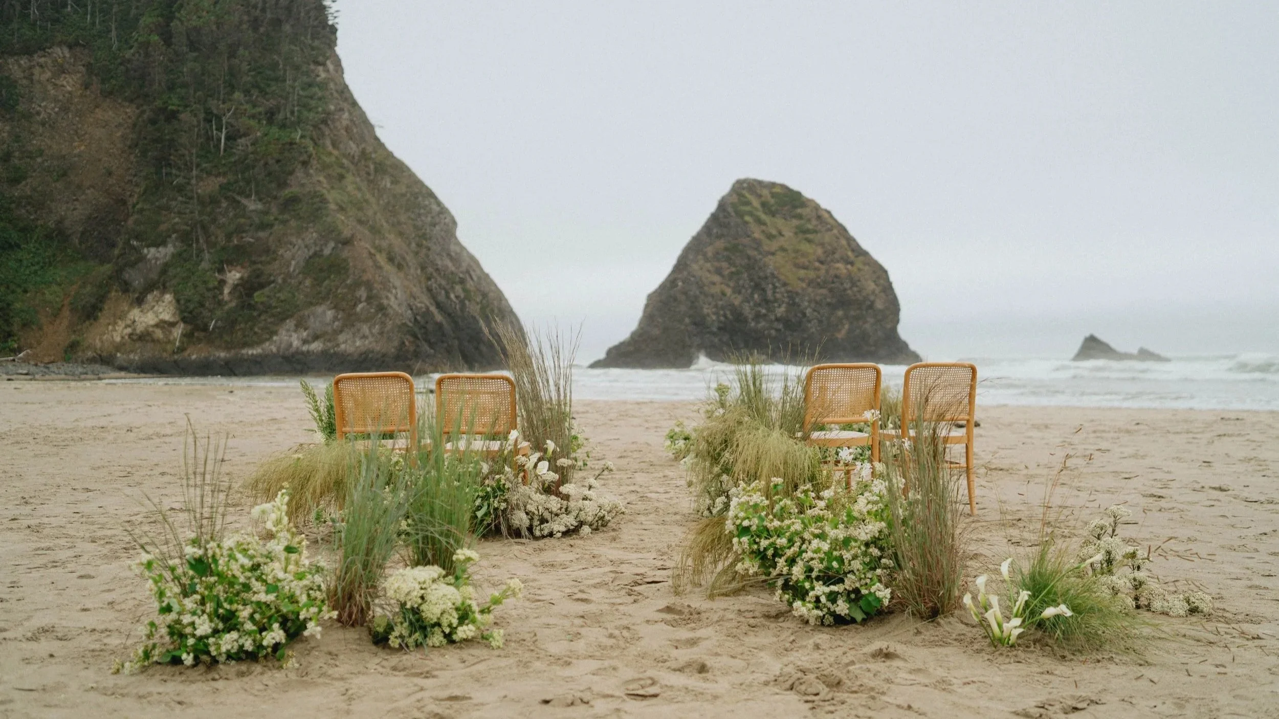 Meg%26IanWeddingPhotos_Ceremony_PortlandWeddingPhotographer_HereafterFilms_-2.jpg