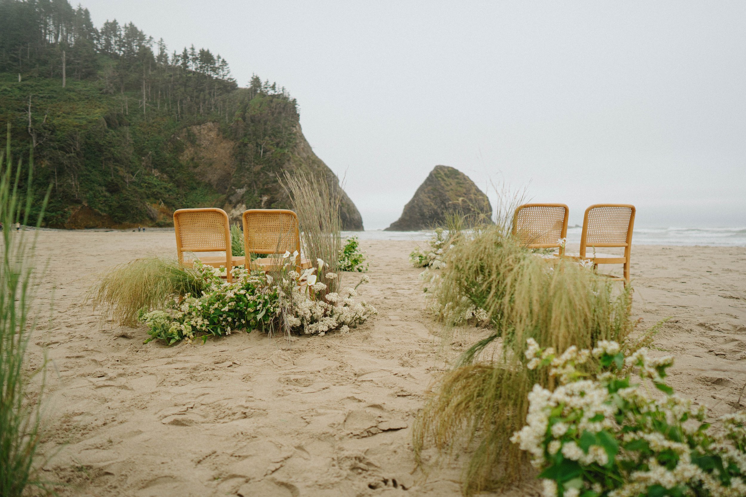 Meg&IanWeddingPhotos_Ceremony_PortlandWeddingPhotographer_HereafterFilms_-8.jpg