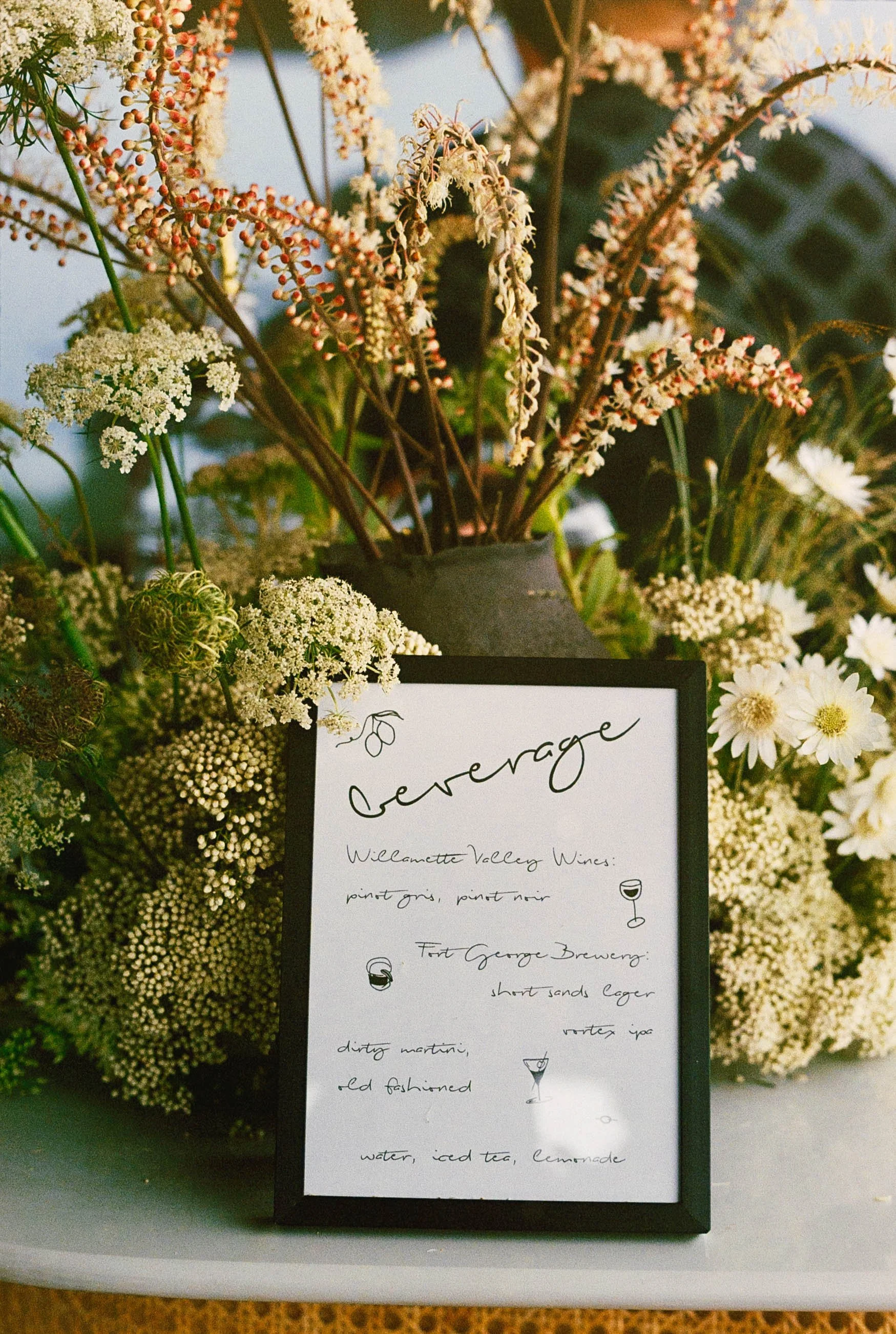 Meg&IanWeddingPhotos_CocktailHour_PortlandWeddingPhotographer_HereafterFilms_-29.jpg