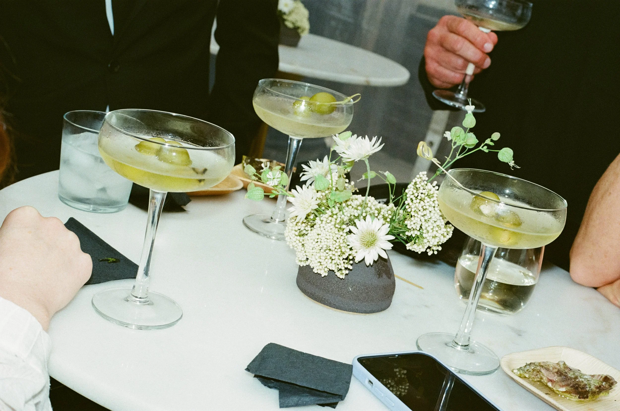 Meg&IanWeddingPhotos_CocktailHour_PortlandWeddingPhotographer_HereafterFilms_-97.jpg