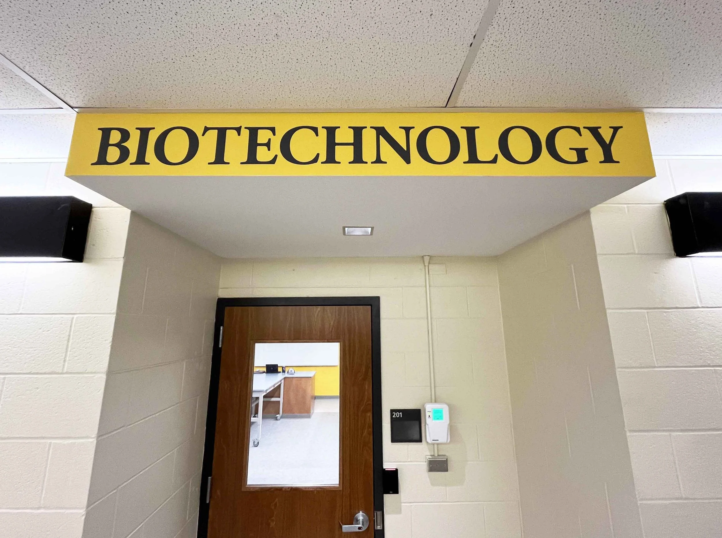 Rhode Island College - Biotechnology Lab