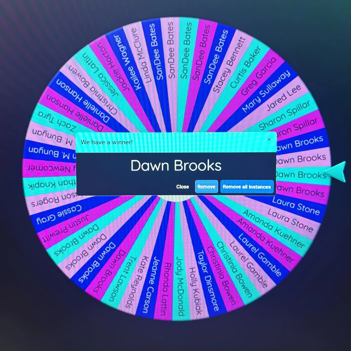 We have a winner!
Congratulations @dawncampbellbrooks 😍