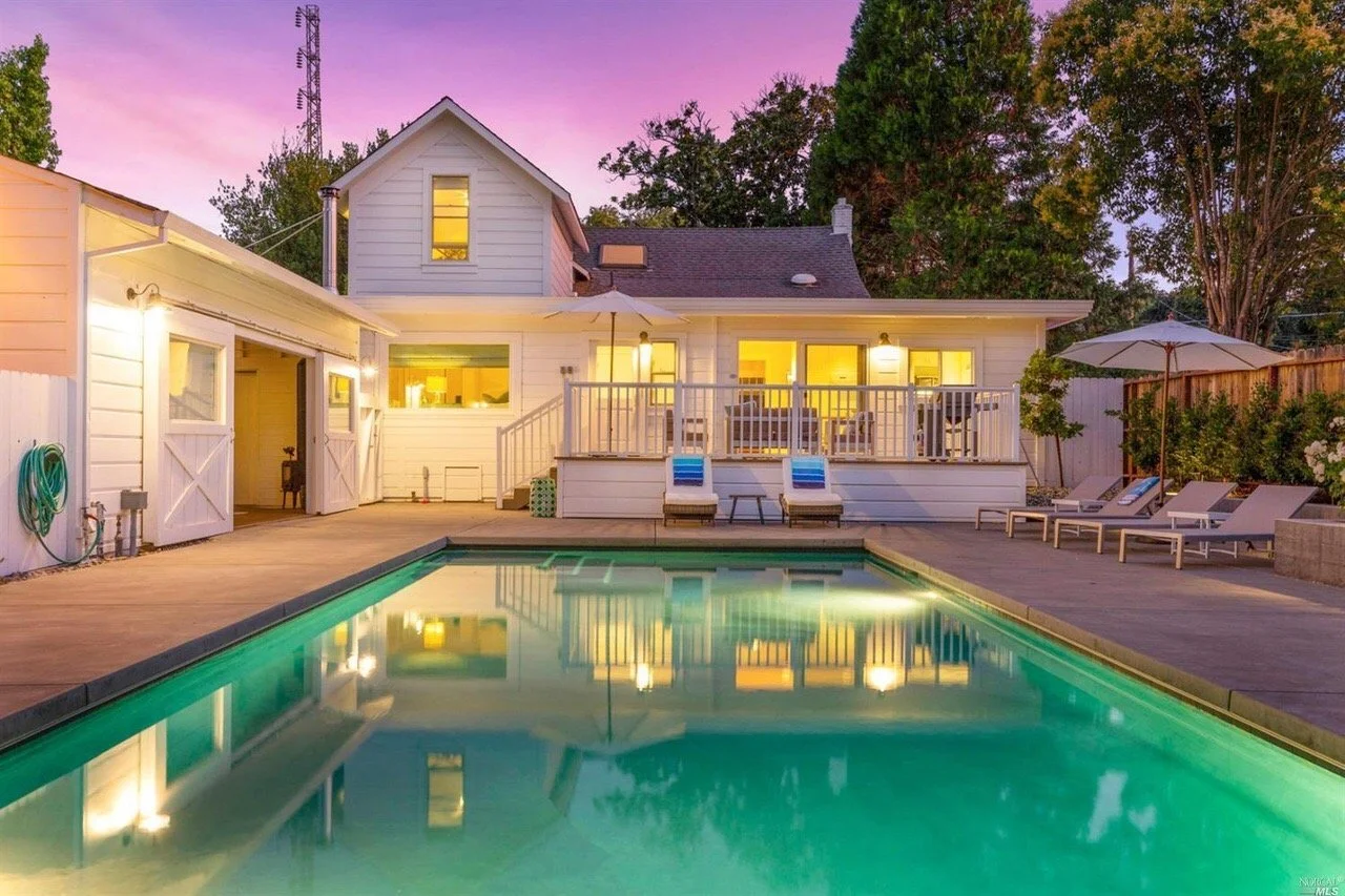 Weekend in St Helena House Sleeps 8-10 July 17-19th