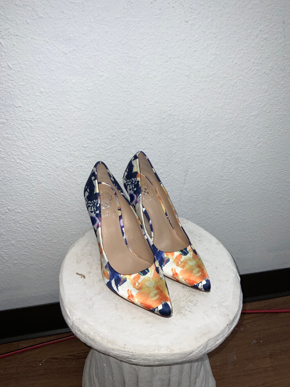 Ladies Vince Camuto Shoes Size 7 — DEB Project