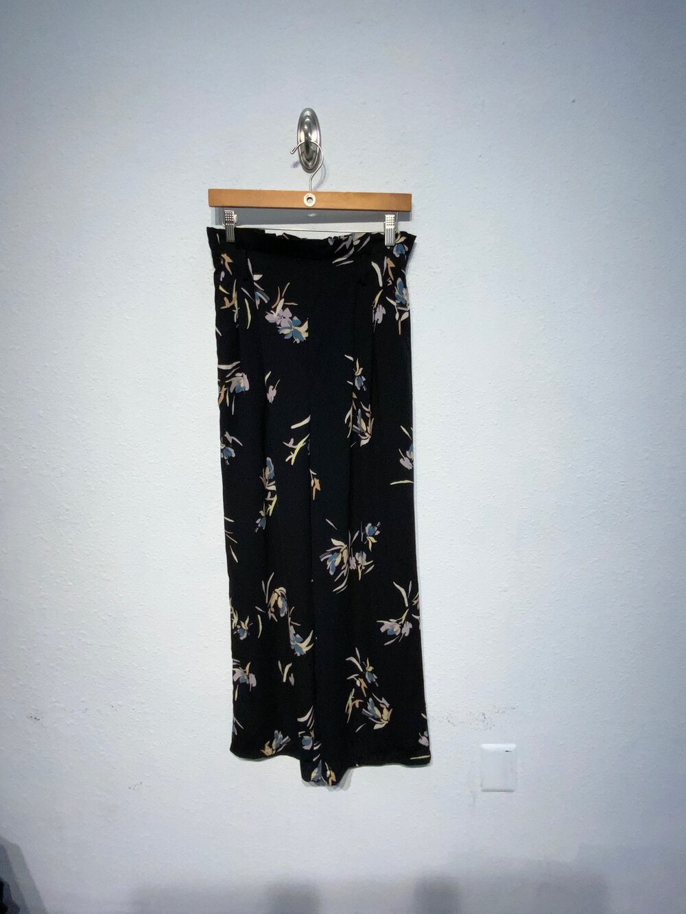 Ladies a. new day Pants Size M — DEB Project