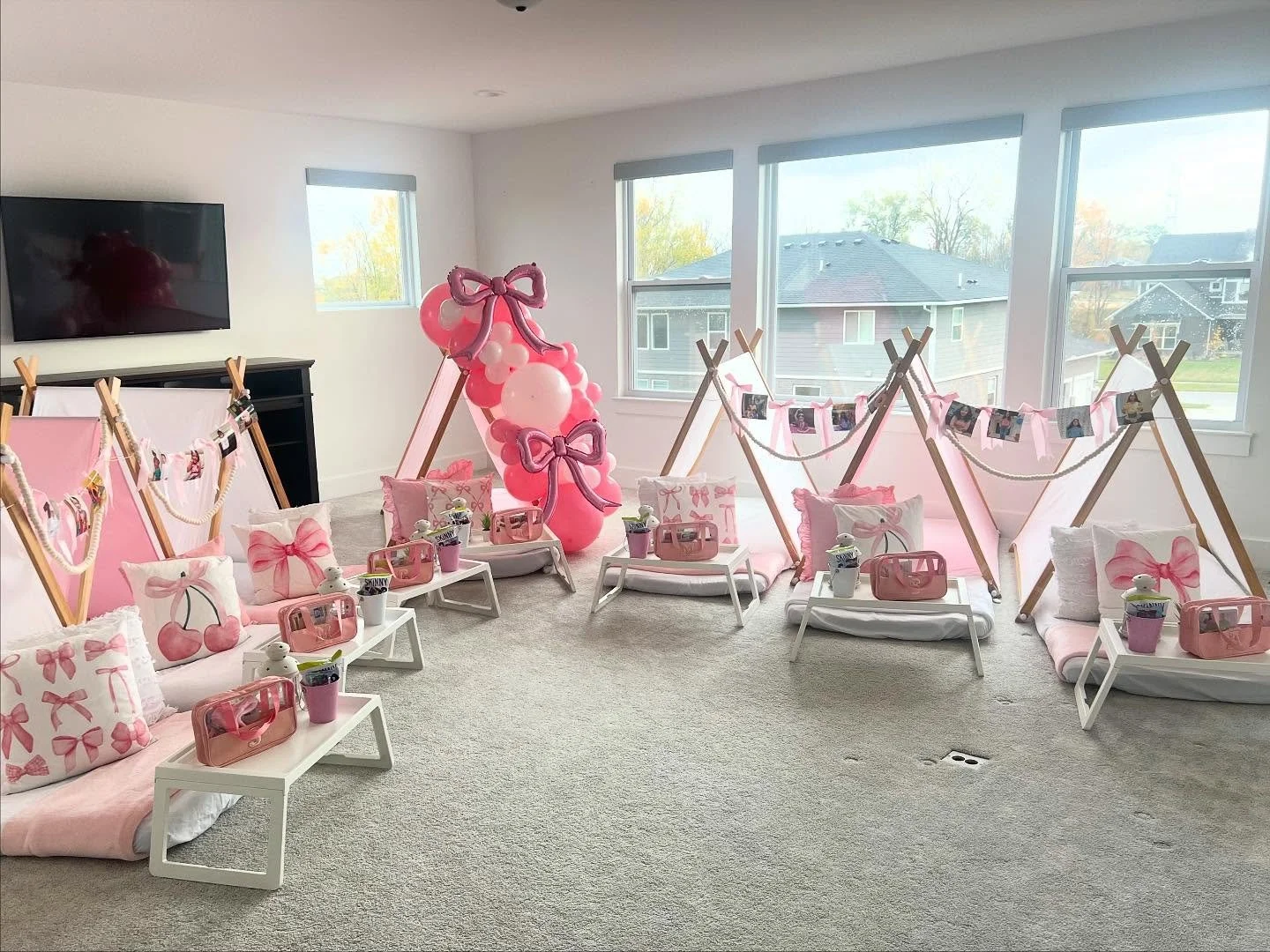 And a still moment for this sweet 16 vibe 🎀🍒🤍