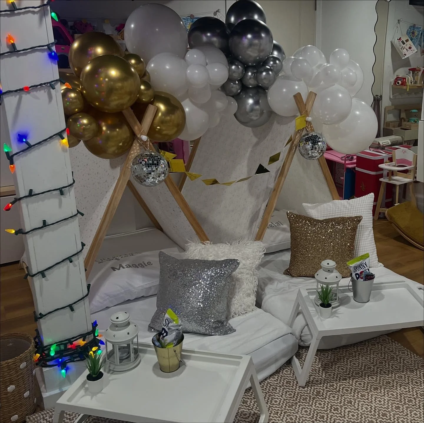 4 gold and silver tents for the big 1-0, disco style!! Birthday girl planned a game night for her and her besties! Think the classics and @kuterie knocked it out the park with custom matching game board candy boxes!!!