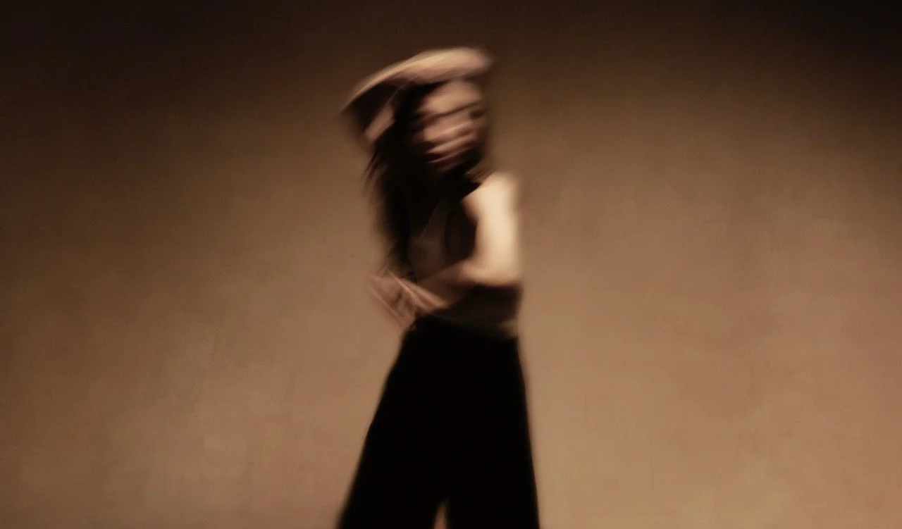TRAVYS OWEN_SILENT SONGS _MOTTLED_18620（大）.jpeg