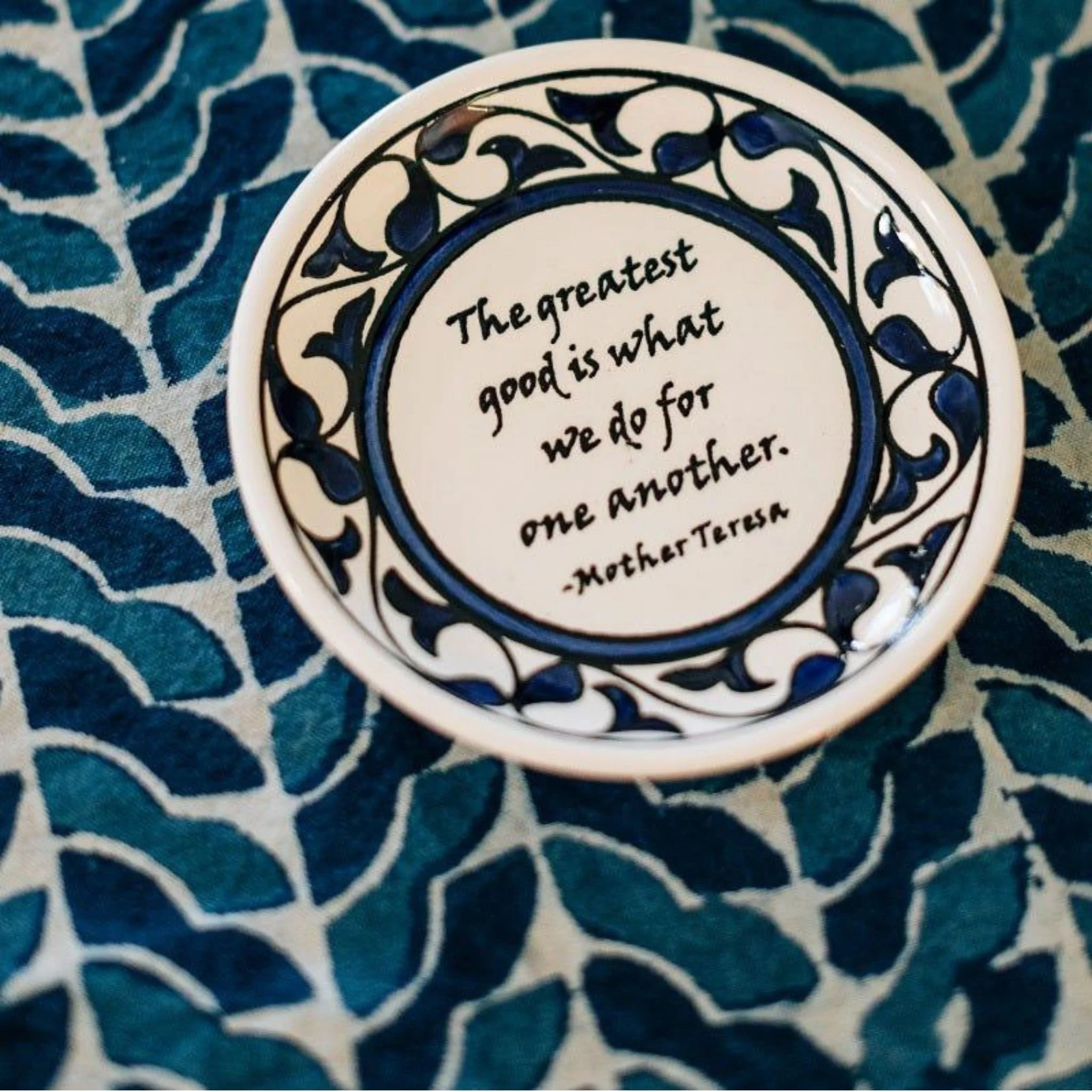 Sea Breeze Tablecloth 2048 px X 2048 px Plate.jpg