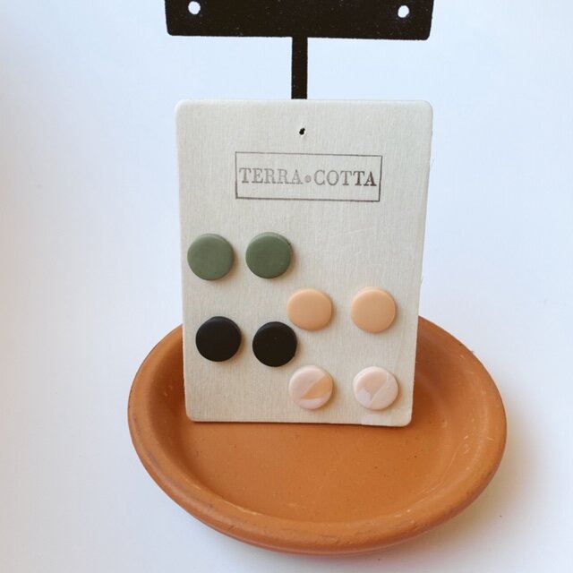 Capsule Wardrobe Studs Pack