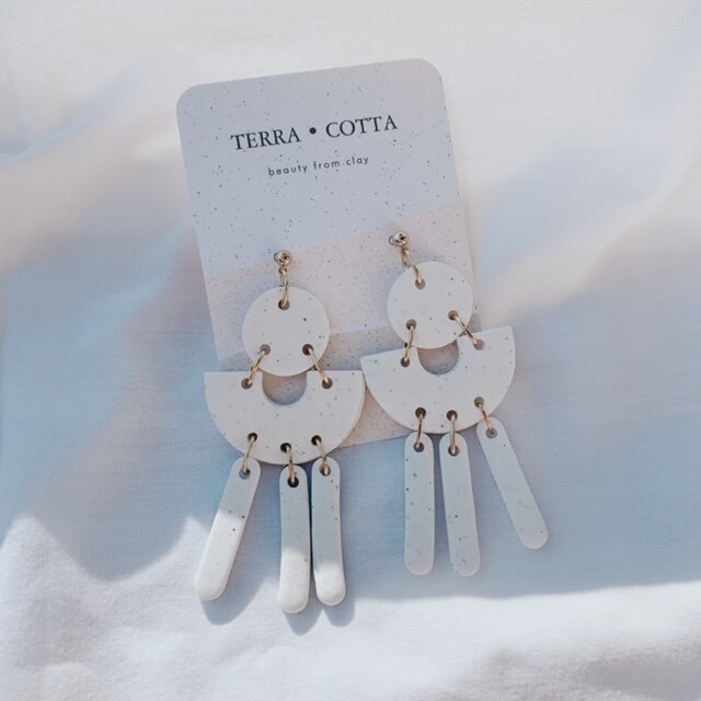 The Laurel in Speckled White