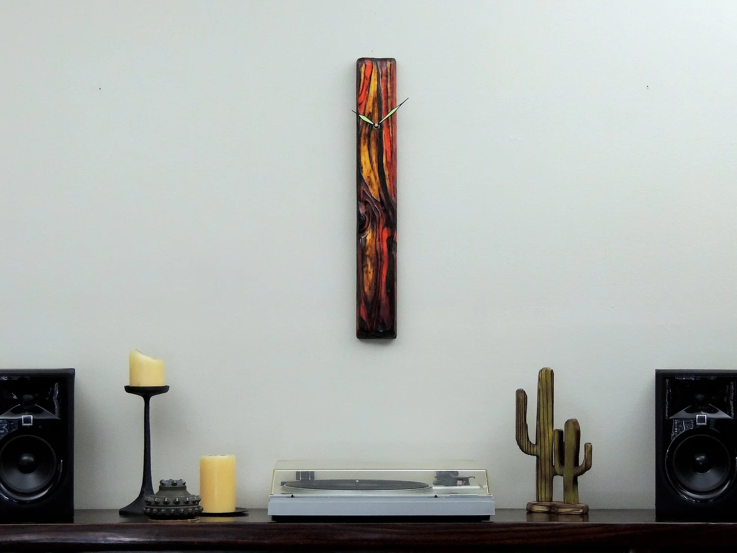 Curated visual reference: Visual Reference: Textured Wood Clock Art