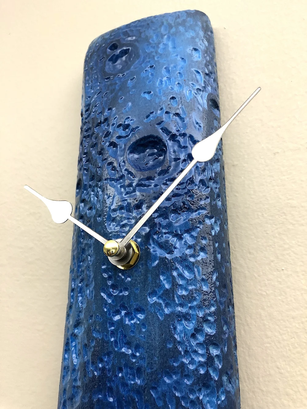 Textured Wood Clock Art - Novos 0001 — Korzen Designs