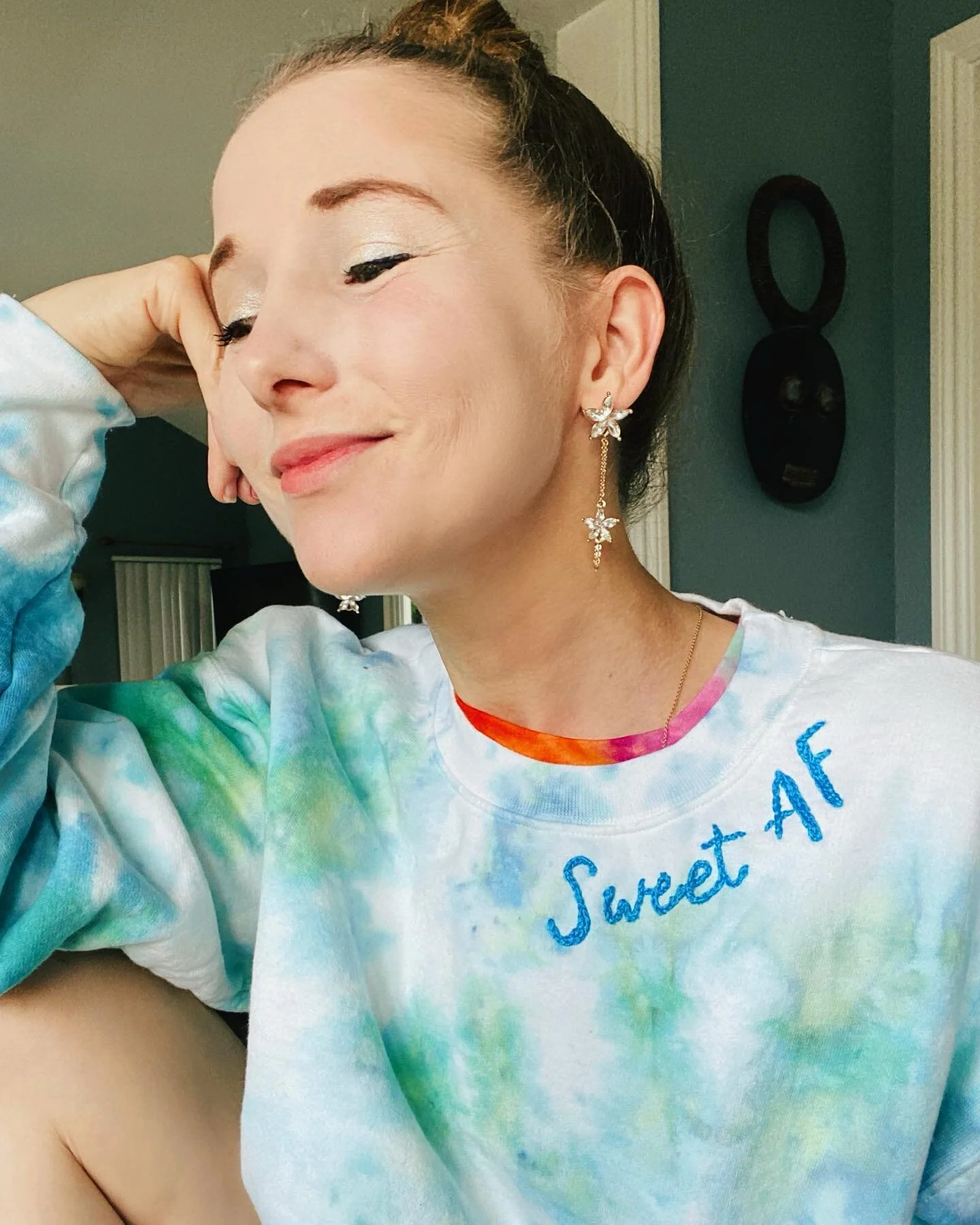 The talented and amazing @sunnyloome personalized my loungewear and I couldn&rsquo;t be happier. She made me a matching mask too! She dyes and embroiders each sweatshirt by hand and ships everywhere. So proud of @perezav for starting this little vent
