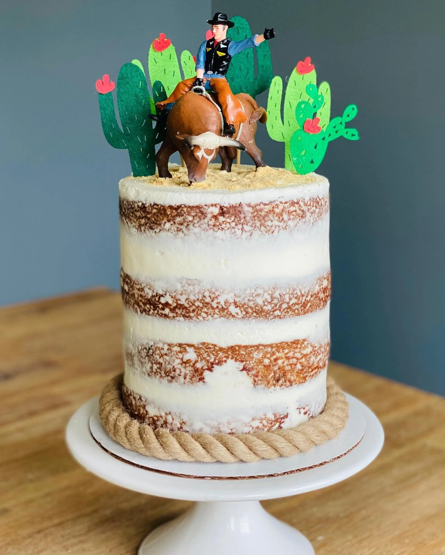 Everything is so scary right now. But one thing that isn&rsquo;t scary is cake. Thank you @kristinatalio for requesting something with a dash of silliness. It&rsquo;s just what the doctor ordered 🌵
