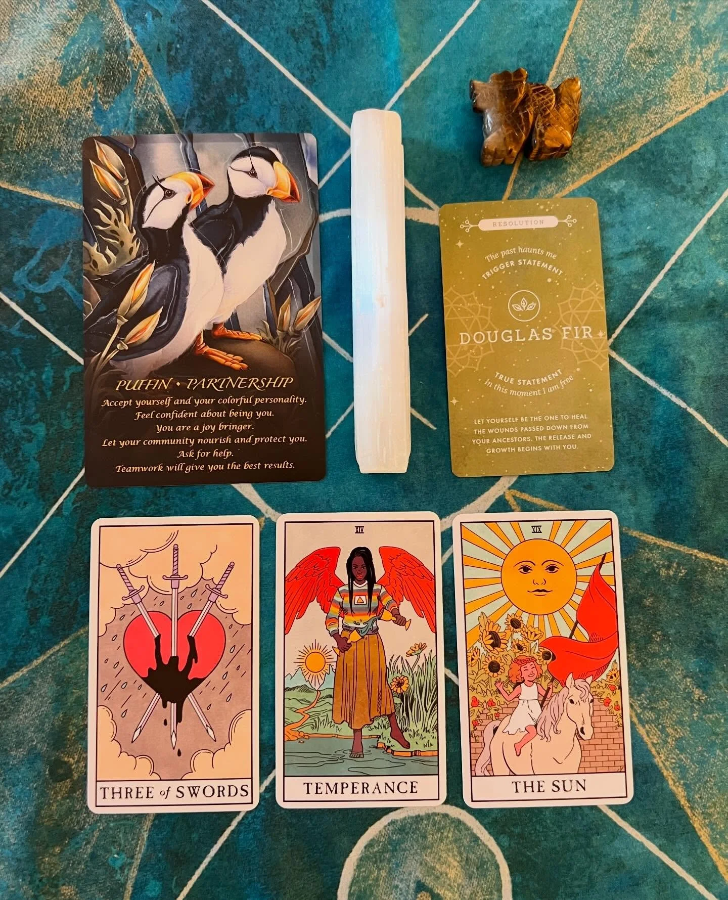 A collective message for this Monday 4/6/26
.
Now is a time to search for soul connections in your community. Whatever it is that lights you up, do that and naturally attract people who are searching for meaningful connections.
.
Let go of the pain o