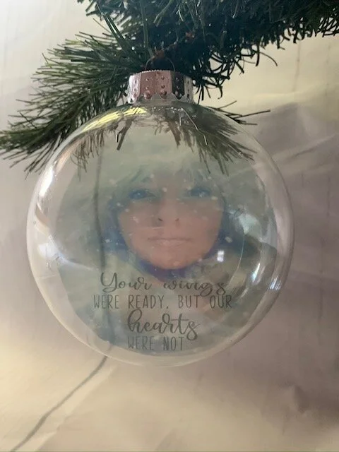 Floating Picture Ornament