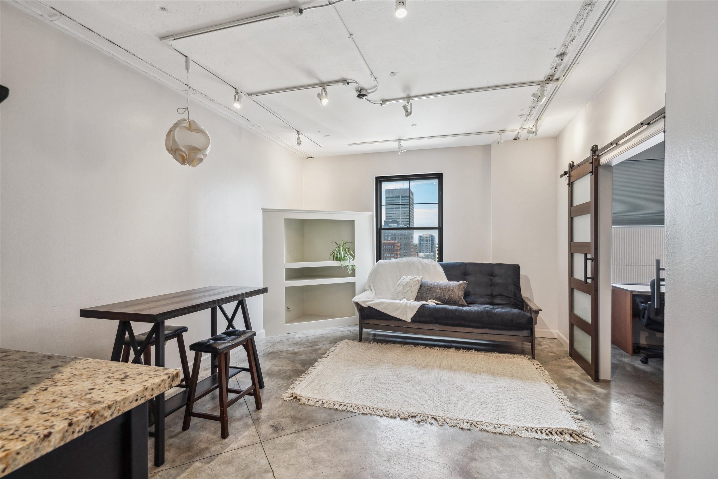 08-109 N Main Unit 1509-8.jpg
